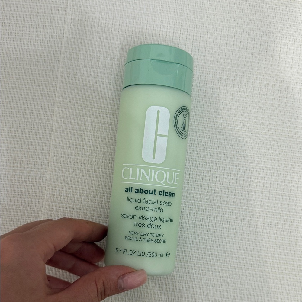Clinique All About Clean Liquid Facial Soap - Light Green